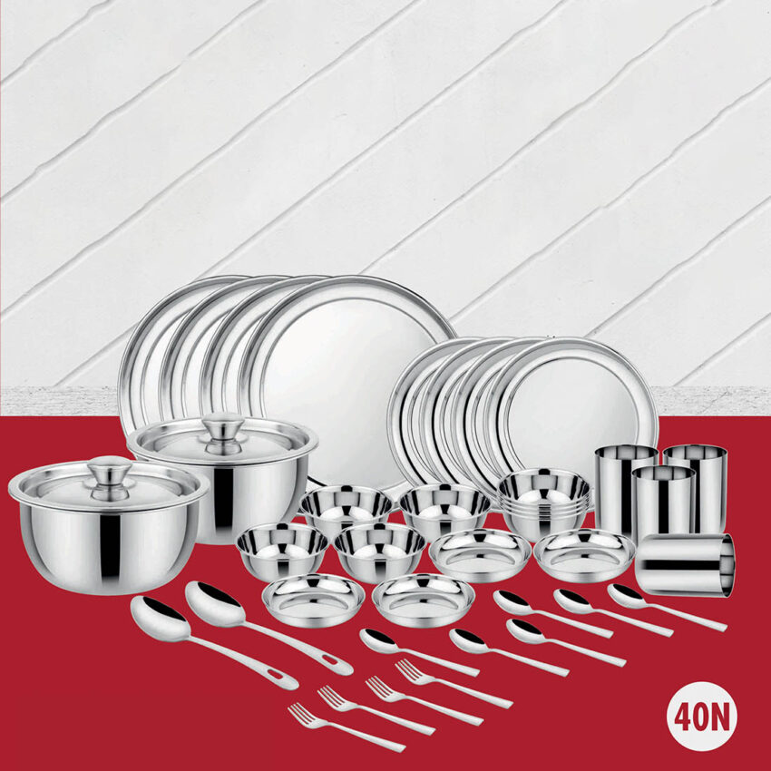 A Family Table for a Get Together- with The Miakasa Happy Family 40pcs Dinner Set